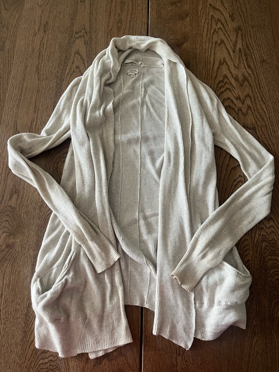 Wilfred Sweaters - Vintage Aritzia Wilfred Women’s With Silk and Cashmere Cardigan